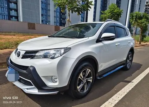 Toyota RAV4 2015