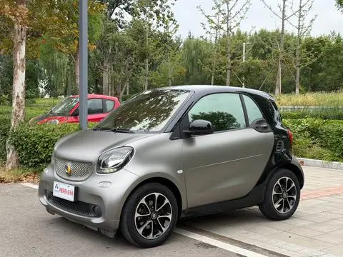 smart fortwo 2015 — фото 1