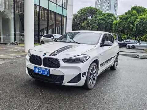 BMW X2 2022 — фото 1