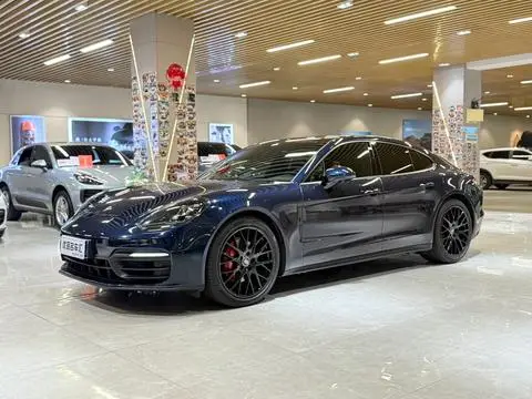 Porsche Panamera 2022