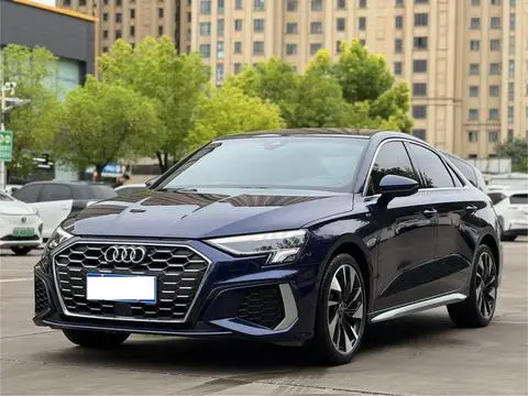Audi A3 2022 — фото 1
