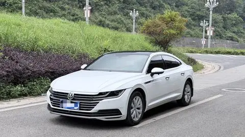 Volkswagen CC 2019 — фото 1