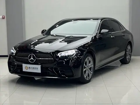 Mercedes-Benz E-Class 2022