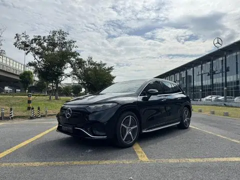 Mercedes-Benz EQS SUV 2025