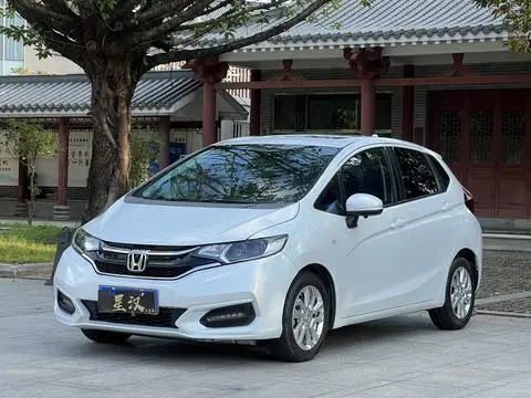 Honda Fit 2016 — фото 1