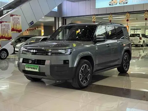 BYD Leopard 钛7 PHEV 2025