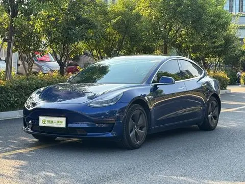 Tesla Model 3 2019 — фото 1