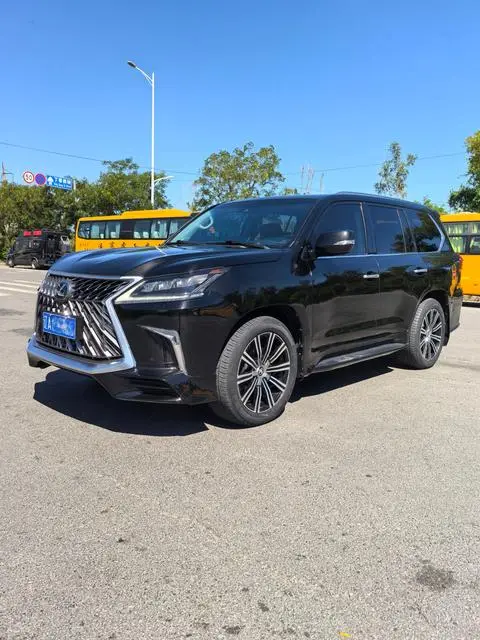 Lexus LX 2016