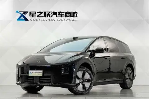 Li i8 2025