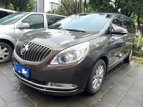 Buick GL8 2015 — фото 1