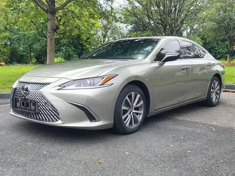 Lexus ES 2018