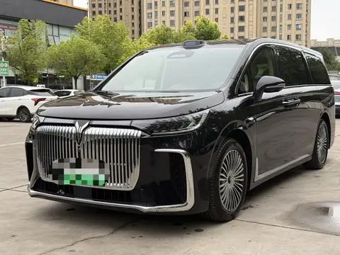 Voyah 梦想家 PHEV 2025