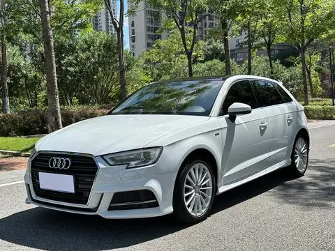 Audi A3 2017 — фото 1