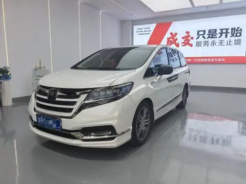Honda 艾力绅 2019 — фото 1