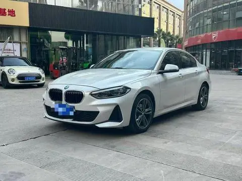 BMW 1 Series 2021