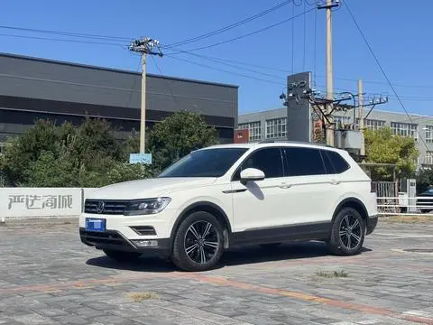 Volkswagen Tiguan L 2021 — фото 1