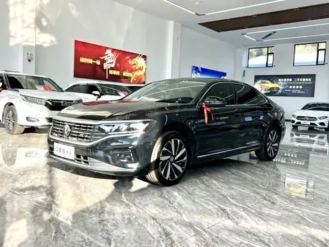 Volkswagen Passat 2023