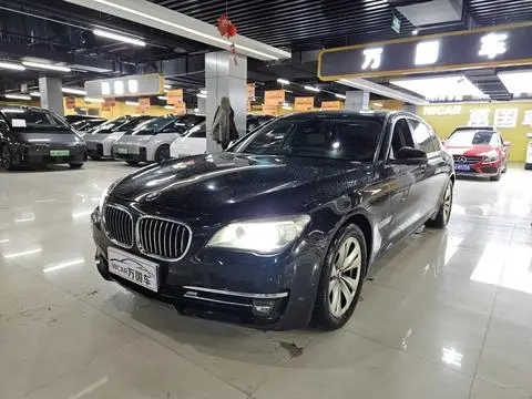 BMW 7 Series 2013 — фото 1