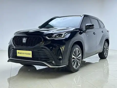 Toyota Crown Kluger 2024