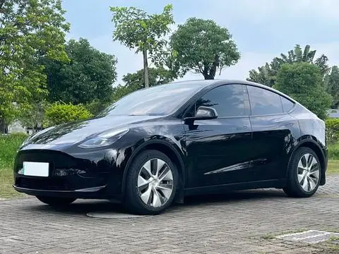 Tesla Model Y 2022 — фото 1