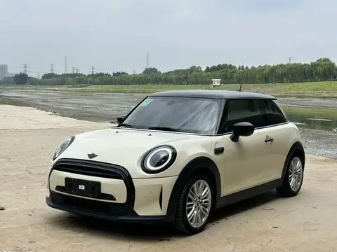 MINI MINI 2023