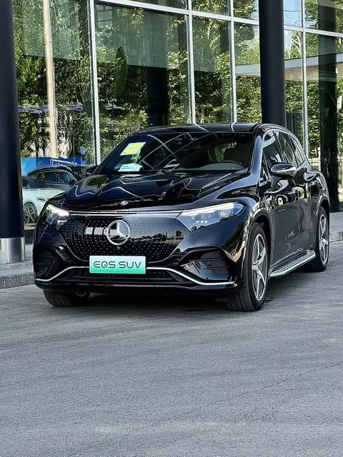 Mercedes-Benz EQS SUV 2025