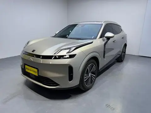 Lynk & Co 08 EM-P 2024
