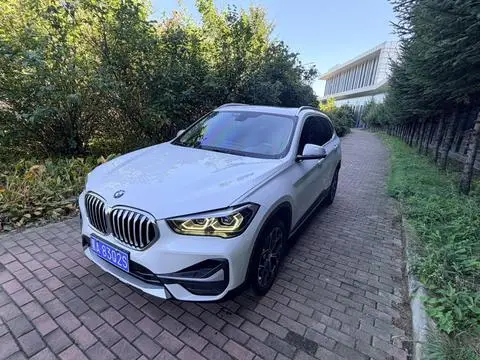 BMW X1 2022 — фото 1
