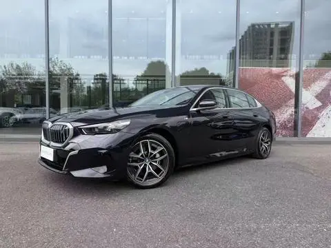 BMW i5 2025 — фото 1