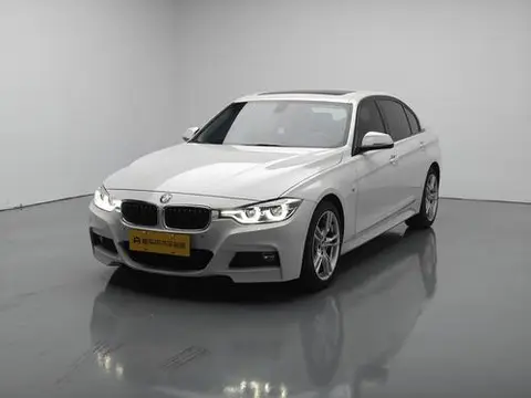 BMW 3 Series 2018 — фото 1