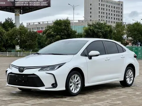 Toyota Corolla 2021 — фото 1