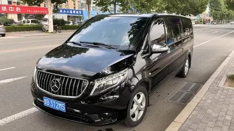 Mercedes-Benz 威霆 2016