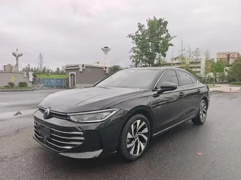 Volkswagen Passat 2025