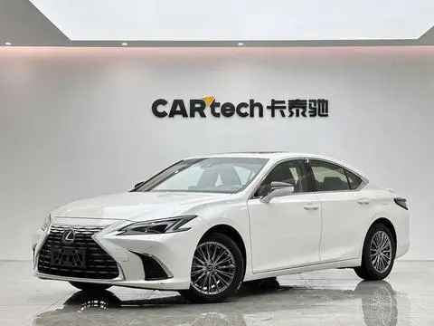 Lexus ES 2025 — фото 1