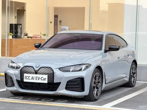 BMW i4 2025