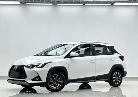 Toyota YARIS L 2022 — фото 1