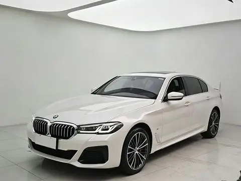 BMW 5 Series 2023 — фото 1