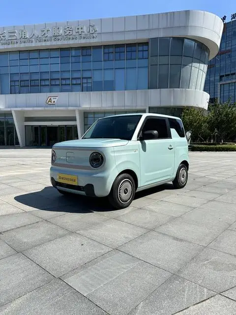Geely 熊猫 2023