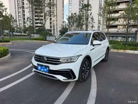 Volkswagen Tiguan L 2023