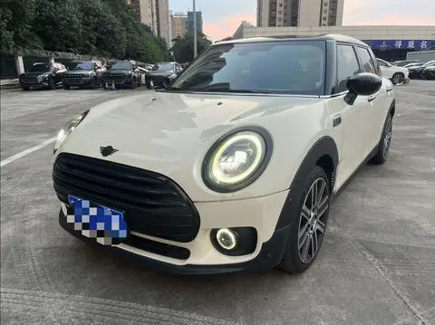 MINI CLUBMAN 2022