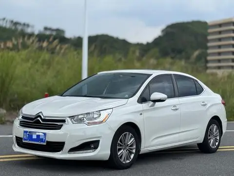 Citroën C4L 2013