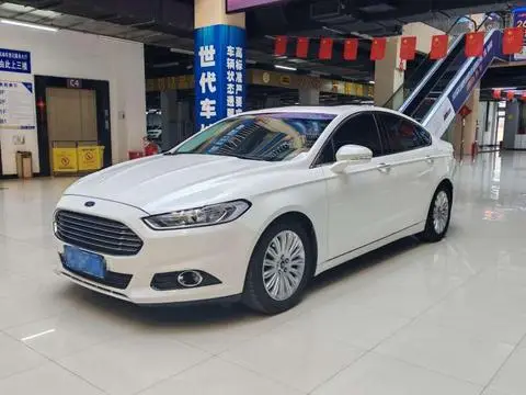 Ford Mondeo 2013 — фото 1