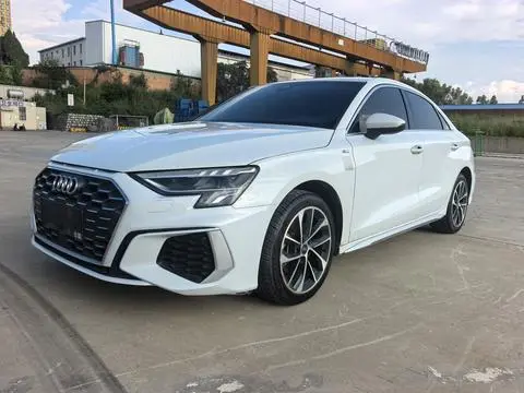 Audi A3 2022 — фото 1