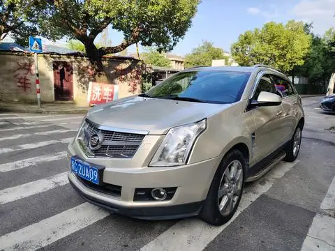 Cadillac SRX 2011 — фото 1