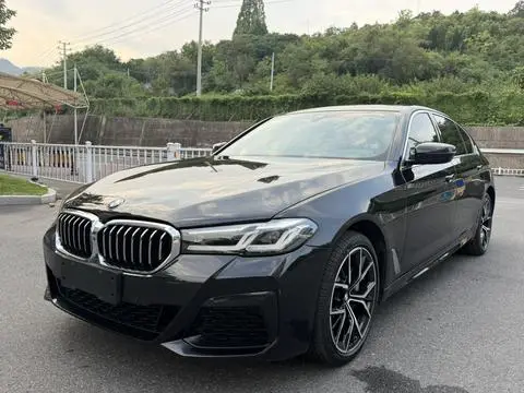 BMW 5 Series 2022 — фото 1