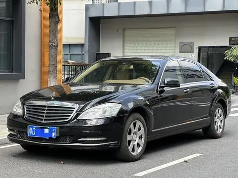 Mercedes-Benz S-Class 2010