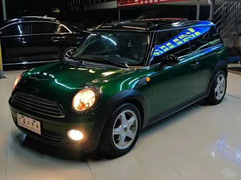 MINI CLUBMAN 2010