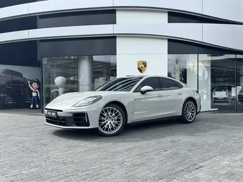 Porsche Panamera 2024