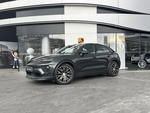 Porsche Macan EV 2024