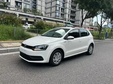 Volkswagen Polo 2016 — фото 1